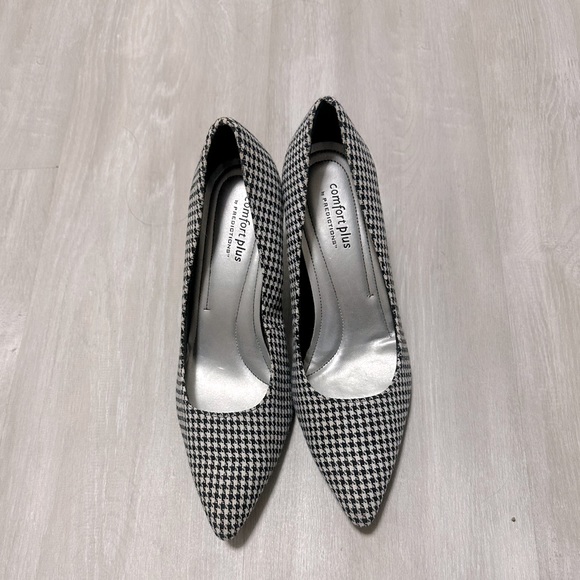 Comfort plus patterned heels